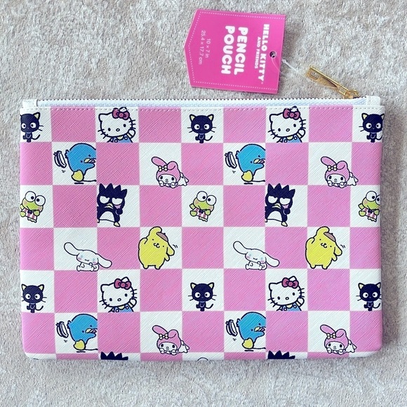 Brand New Hello Kitty Checkered Pink & White Large Zippered Pouch, Pin & Pencils - Picture 8 of 16